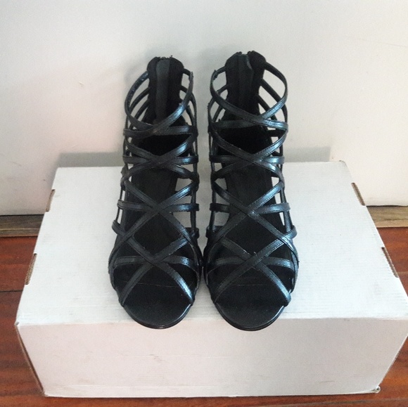 Gabriella Rocha - Picture 2 of 4